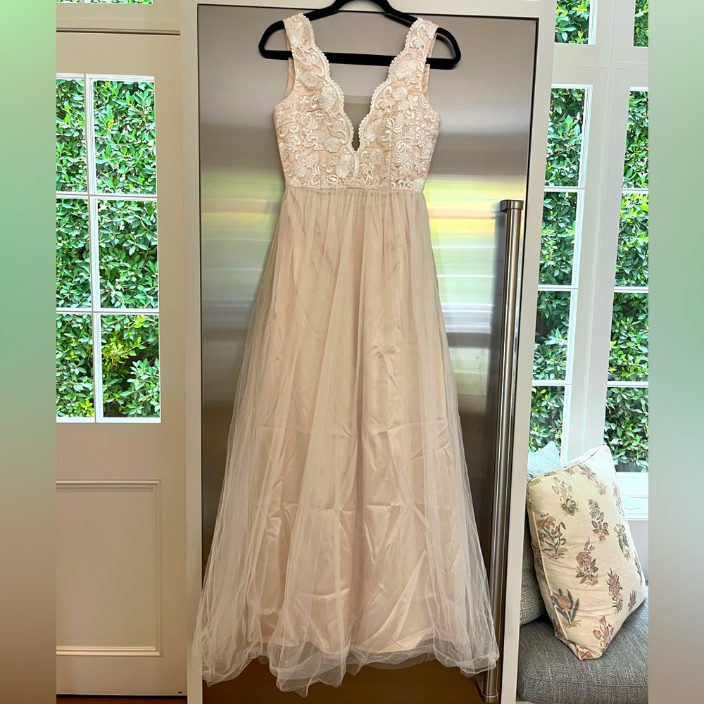 NWT Minuet Formal Gown Blush Pink Tulle Size Small